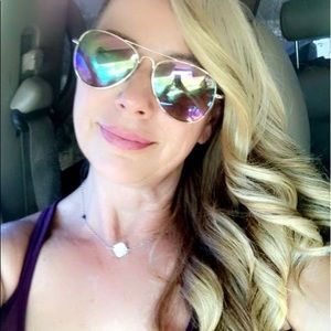 Meet your Posher, Dana